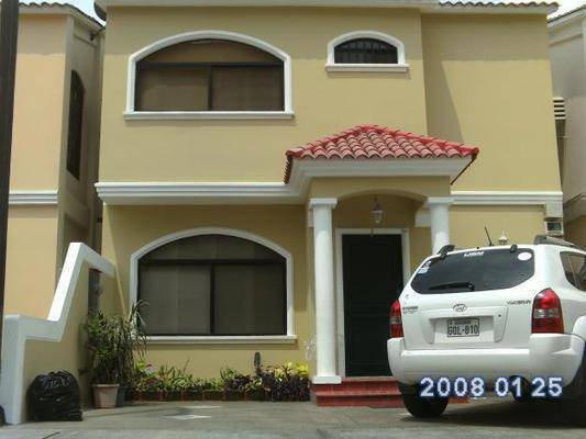 Casas en Venta La Alborada en Ciudadela Alborada - Guayaquil