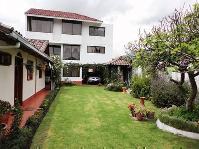 Casas en Venta  La Rumiahui - Quito