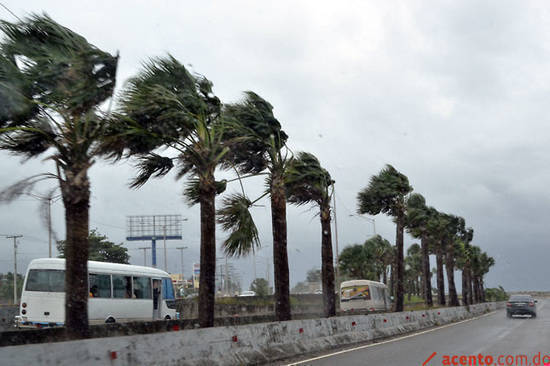 VIVIENDAS EN SANTO DOMINGO SE VIERON AFECTADAS POR FUERTES VIENTOS