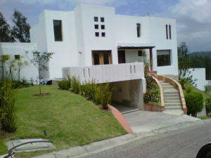 Casas en Alquiler Sector Tanda Nayon - Quito