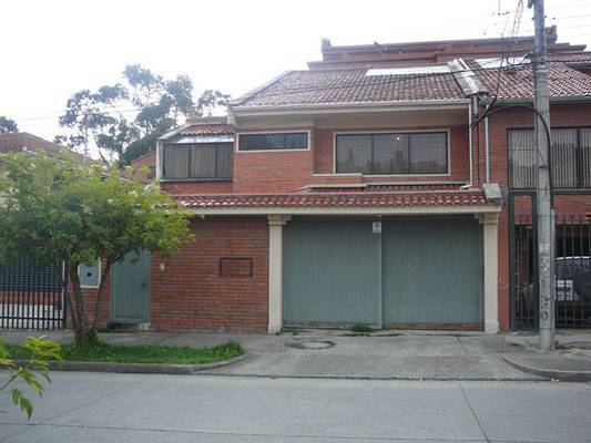 Casas en Venta Lamar y Av. Circunvalacin Las Retamas - Cuenca