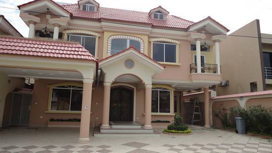 Casas en Alquiler Av. Pedro Menendez Gilbert, Ecuador Kennedy - Guayaquil