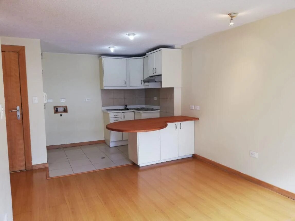 Suite en Alquiler Parque Lomas de Monteserrn en Monteserrin 471 m² de Terreno  - Quito